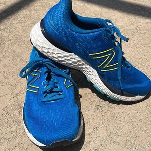 New Balance Fresh Foam X 880F11  mens running shoes.  Size 9